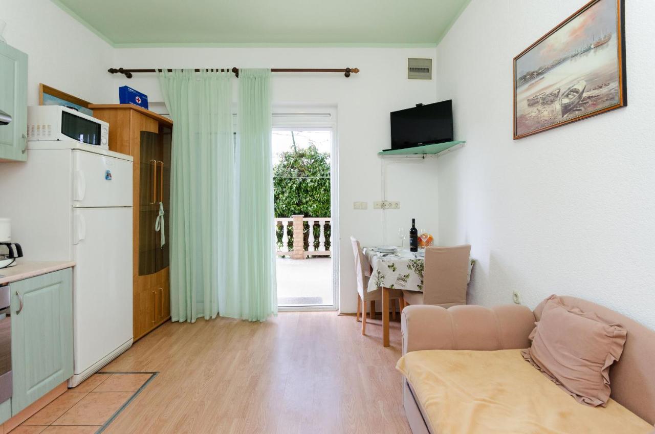 Apartments Mijatovic Lopar Eksteriør billede