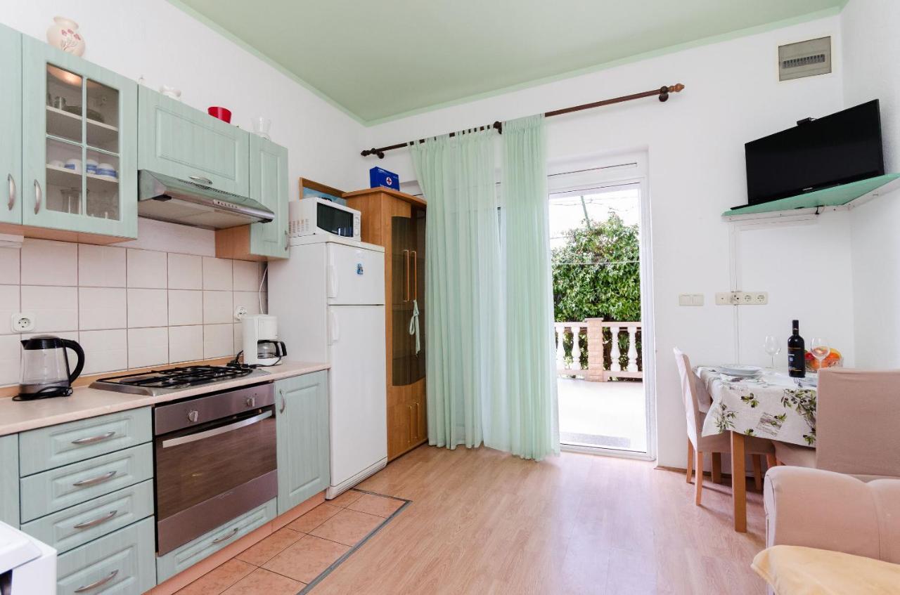 Apartments Mijatovic Lopar Eksteriør billede