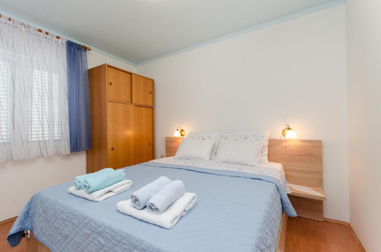 Apartments Mijatovic Lopar Eksteriør billede
